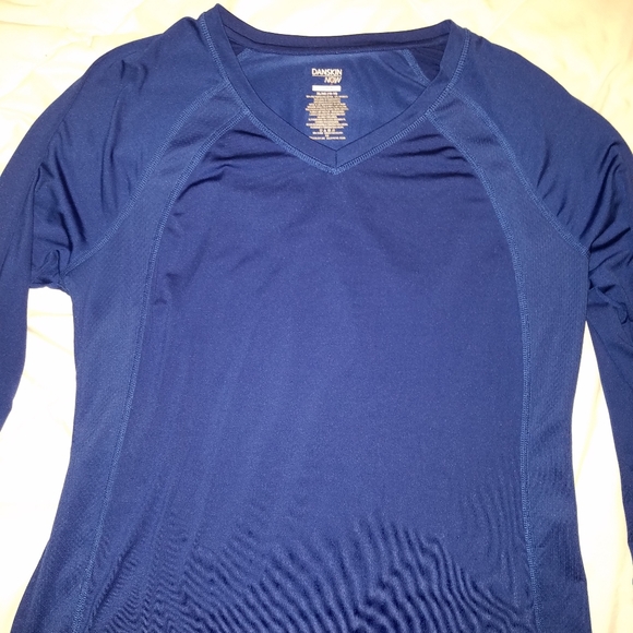 danskin now fitted long sleeve shirt